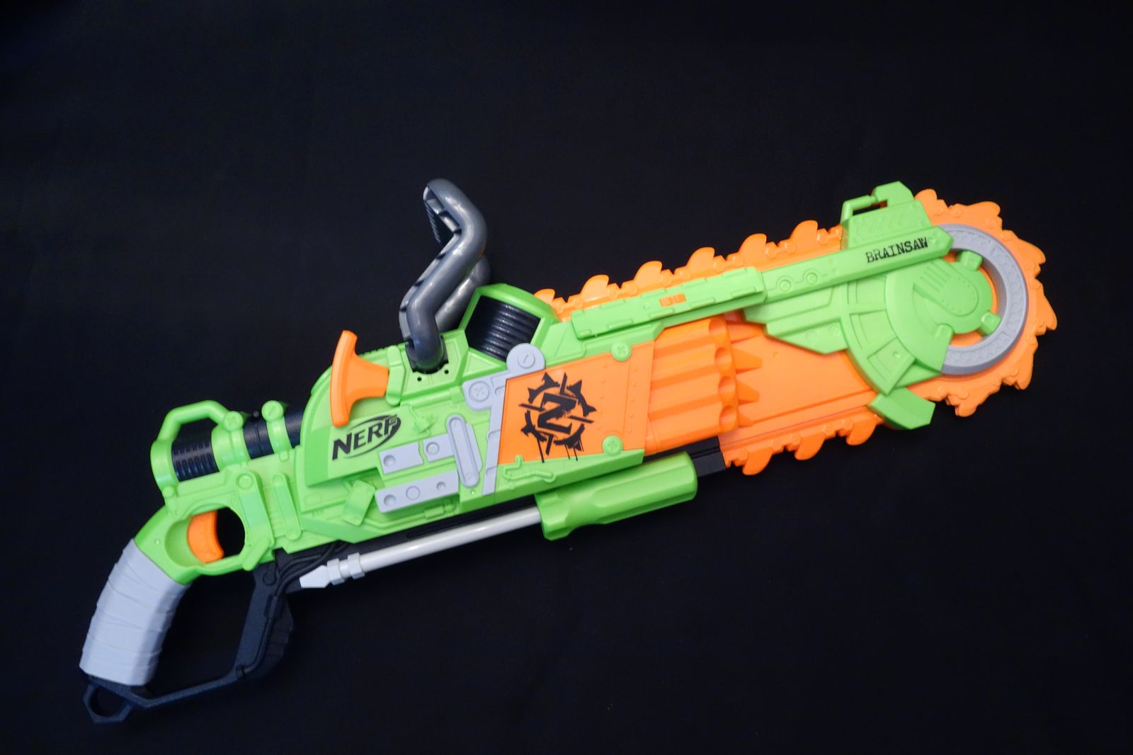 ナーフゾンビストライクNERF ブレインソー チェーンソー