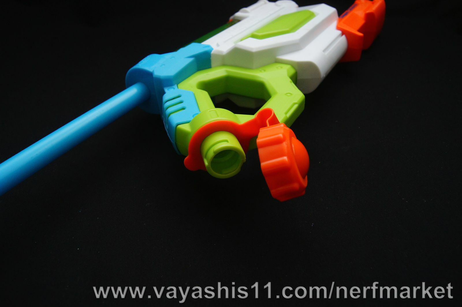 レビュー スーパーソーカー フラッシュフルード 2段構えの高火力水鉄砲 ただし燃費は最悪