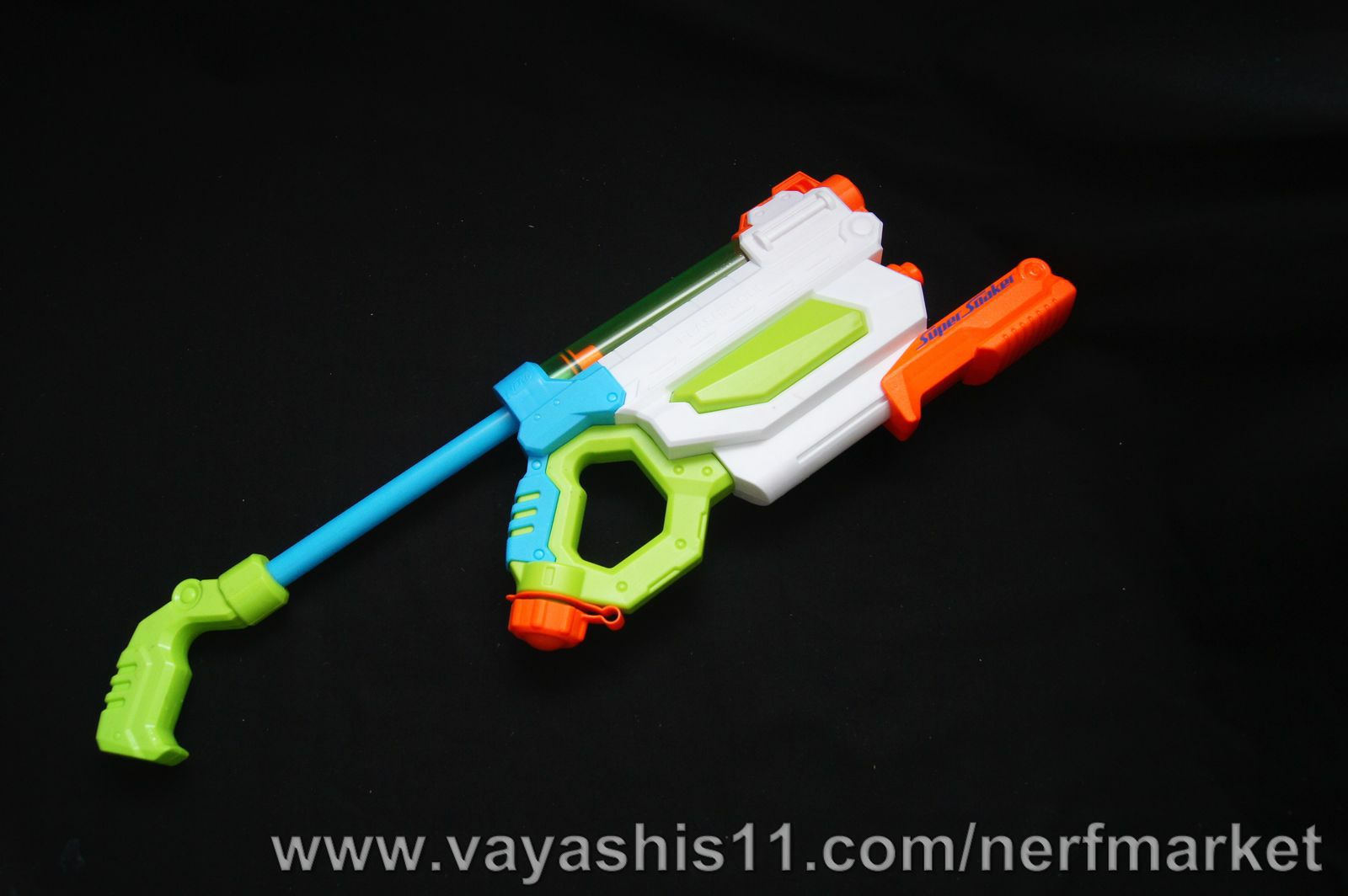 レビュー スーパーソーカー フラッシュフルード 2段構えの高火力水鉄砲 ただし燃費は最悪